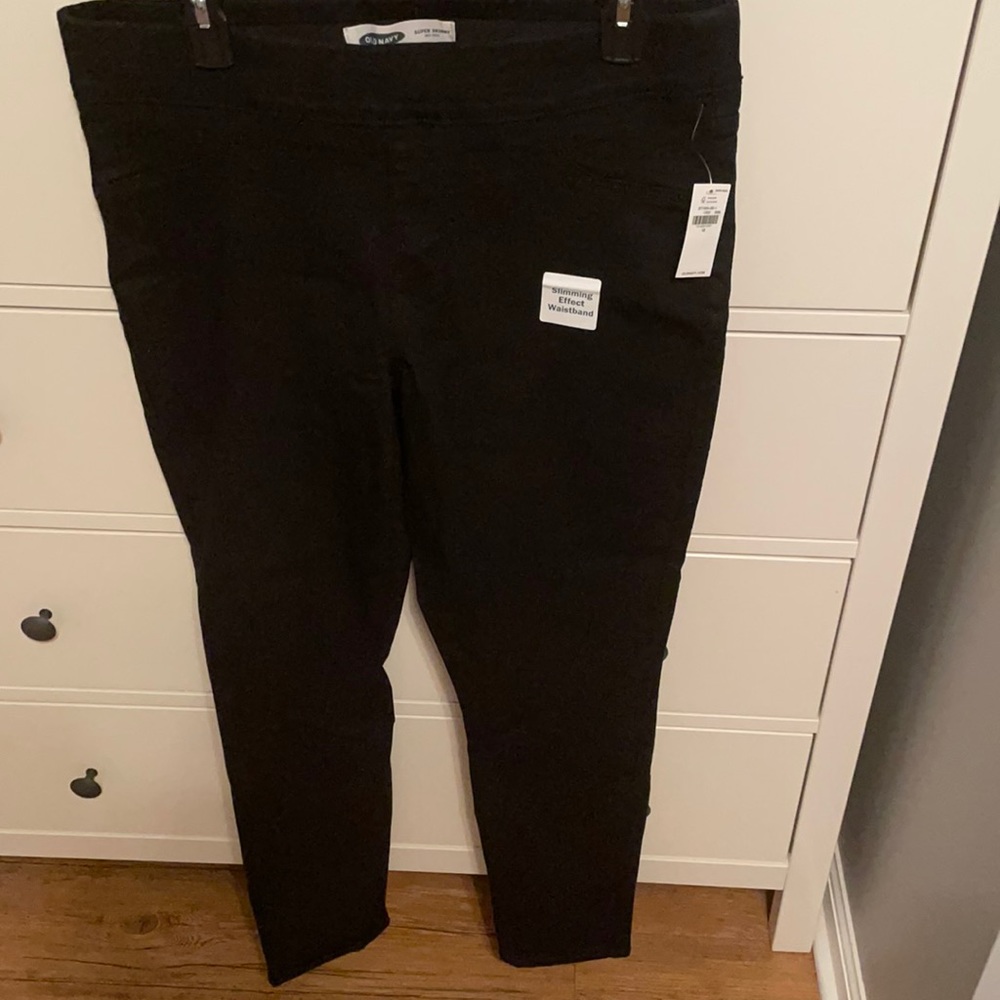 Old Navy Super Skinny black pants - new with tags